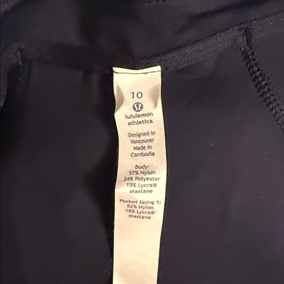 Lululemon - Picture 7 of 7